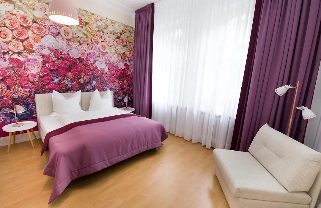 Hotel Reverey * kontaktloser Self Check-In *-1